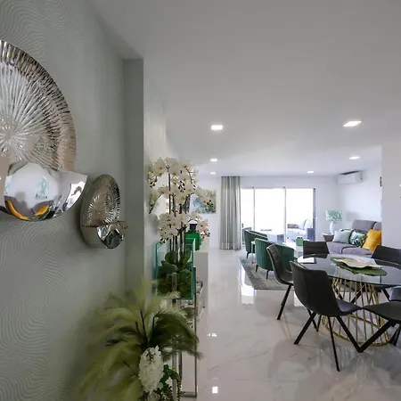 Beautiful Apartment, Close To The Beach! דירה נאזרה