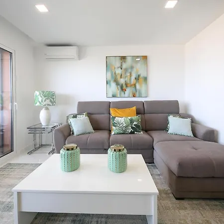Beautiful Apartment, Close To The Beach!